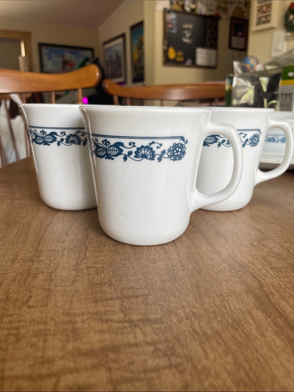 Corelle Livingware By Corning VINTAGE Old Town Blue Coffee Mugs. Set Of 3.